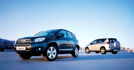 Używana Toyota RAV4 III: niezawodna jak japończyk, ale nie zawsze. Uwaga na diesle!