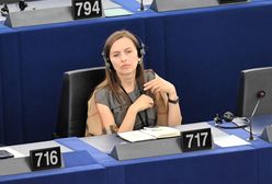 Mięso i mleko jak papierosy? Sylwia Spurek chce zakazu reklamowania