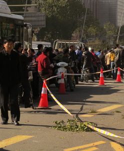 Chiny: seria eksplozji przed prowincjonalną siedzibą KPCh