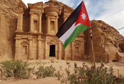 Petra. Tajemnicze miasto w Jordanii wykute w skałach