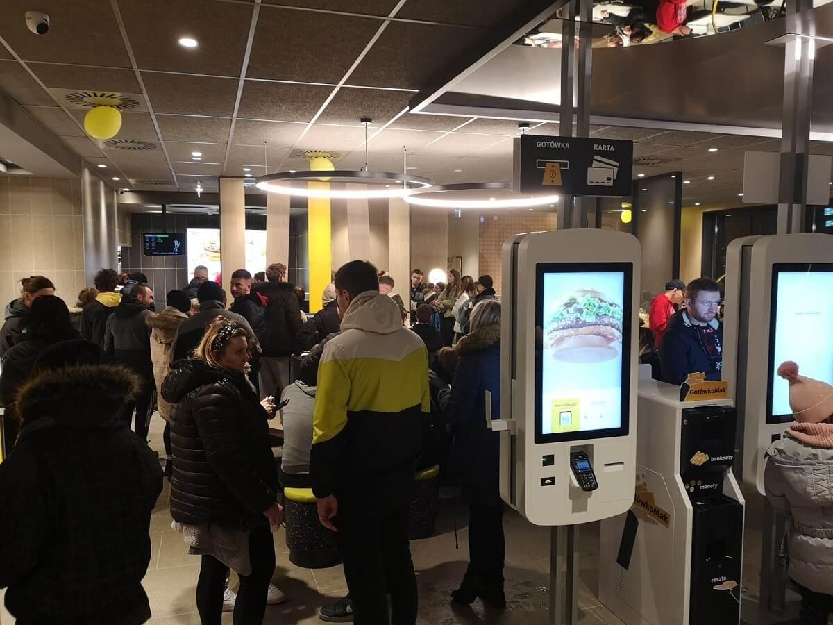 pełna restauracja klientów McDonalds Kraśnik
