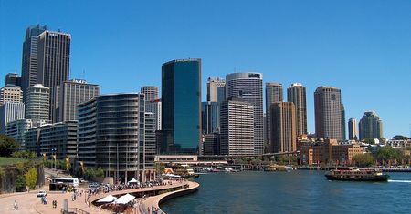 Tajemnicze kule zmuszają do zamknięcia plaż w Sydney