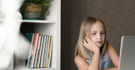 E-lekcje w Polsce. Jak zdalne nauczanie oceniają dorośli? [BADANIE]