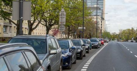 Warszawa. Samochody znikną z chodników