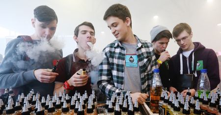 Młodzi nie kupią już e-papierosa? Szykują się zmiany