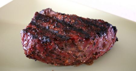 Grillowane steki z karkówki wołowej bez kości (samo mięso, II klasa mięsa)