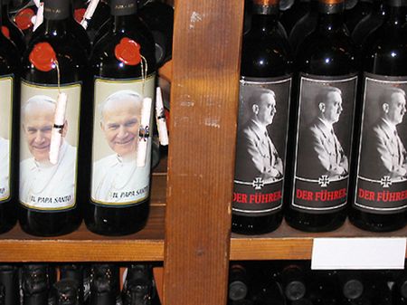 Jan Paweł II na butelce z winem