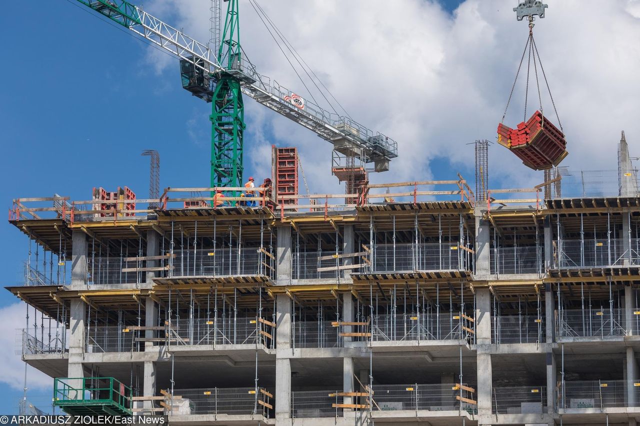 Lex deweloper wchodzi w życie. Firmy już stoją w kolejce do budowania po nowemu