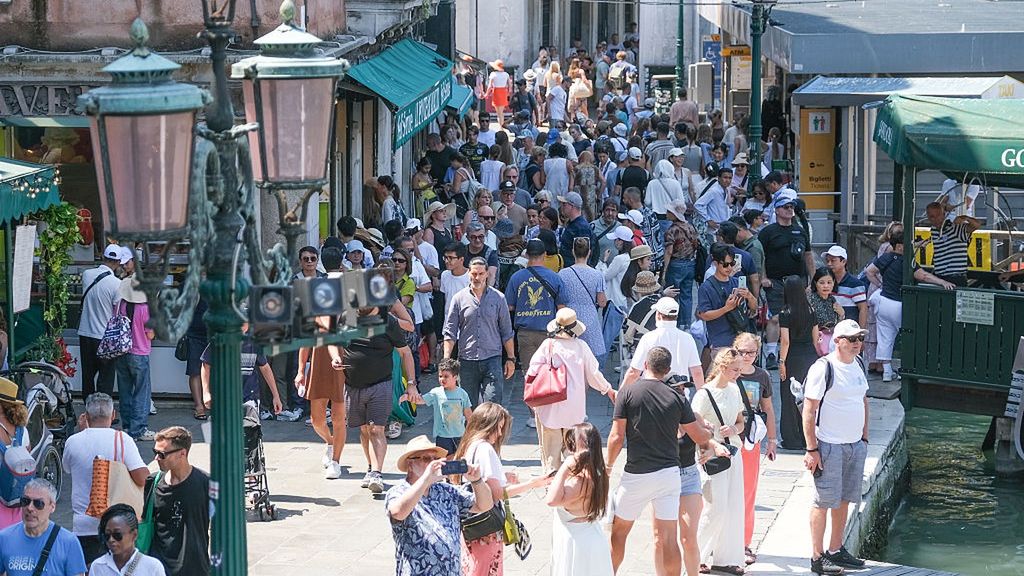 Tłumy w Wenecji są normą, szczególnie w sezonie wakacyjnym 