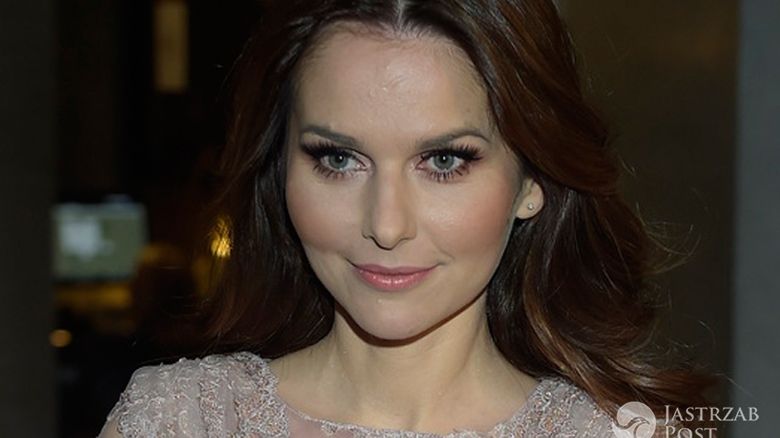 Sukienka: Laurelle, buty: Jimmy Choo. Paulina Sykut-Jeżyna, Bal Gwiazdy Dobroczynności 2016 (fot. AKPA)