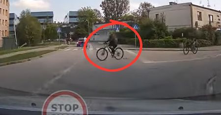 Incydent z rowerzystami. Nagranie niesie się po sieci