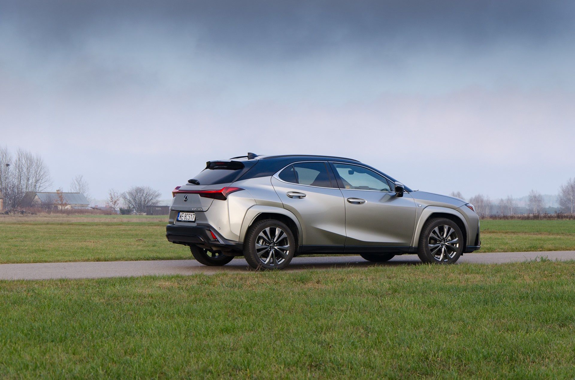 Test: Lexus UX 300h AWD - inne spojrzenie na japońskiego crossovera
