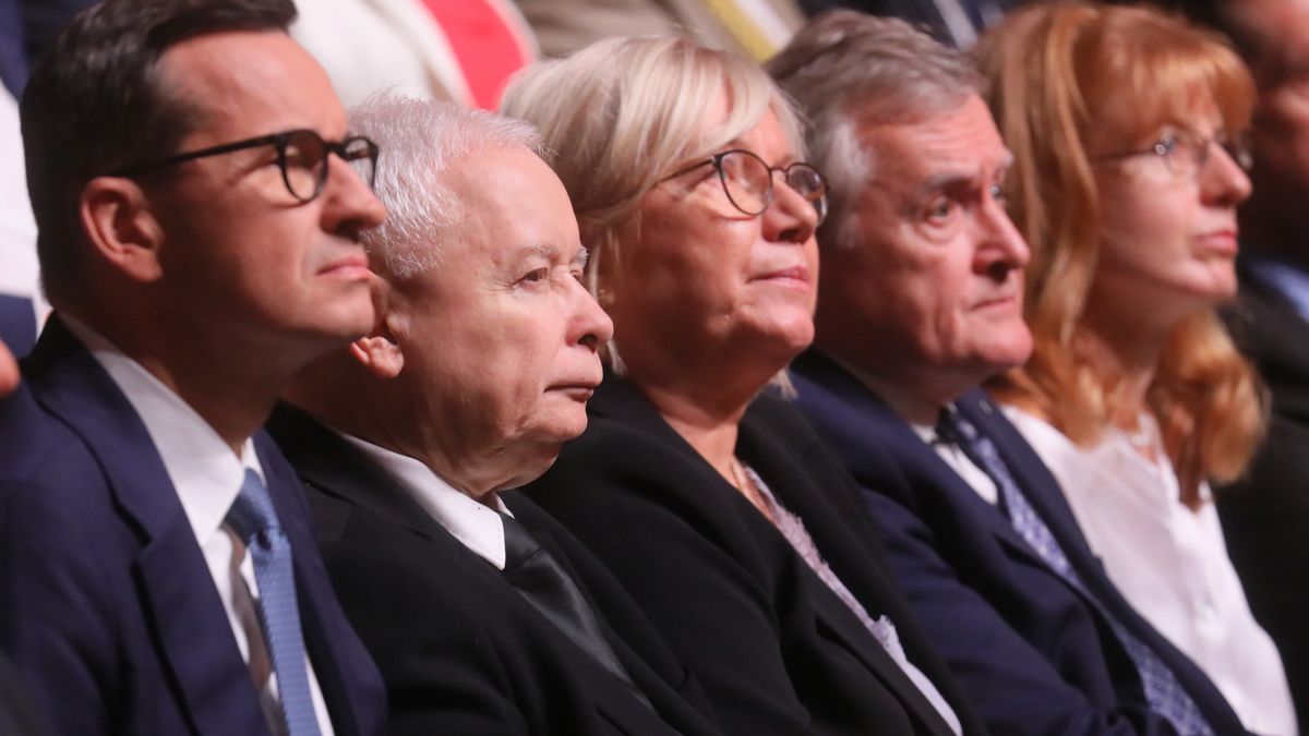 Warszawa, 28.09.2023. Od lewej: premier Mateusz Morawiecki, wicepremier, prezes PiS Jarosław Kaczyński, prezes TK Julia Przyłębska i minister kultury Piotr Gliński podczas uroczystości otwarcia Muzeum Historii Polski w nowym gmachu na warszawskiej Cytadeli, 28 bm. (mr) PAP/Paweł Supernak