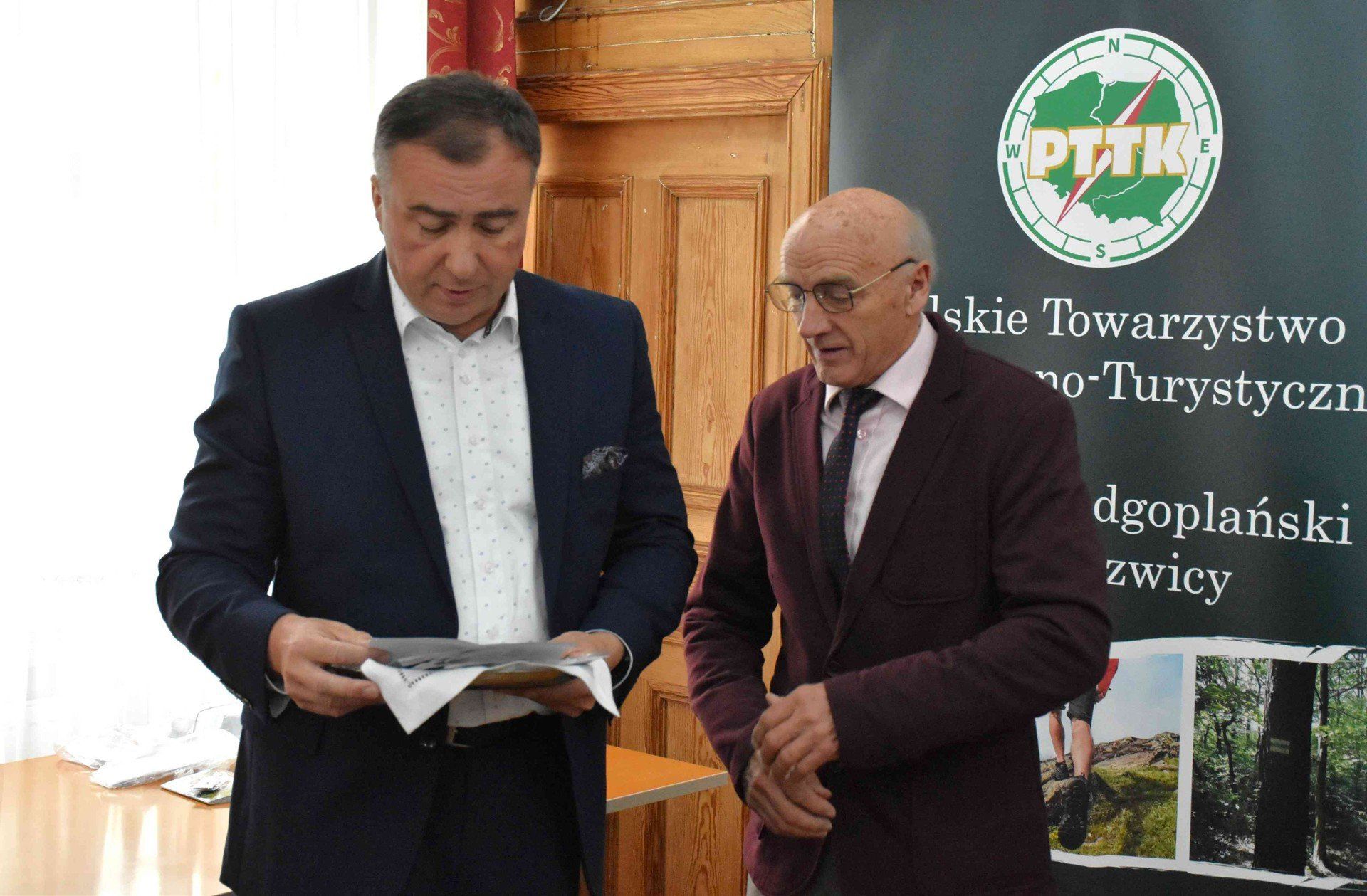 Turystyczne spotkanie w pałacu w Kobylnikach z PTTK Kruszwica