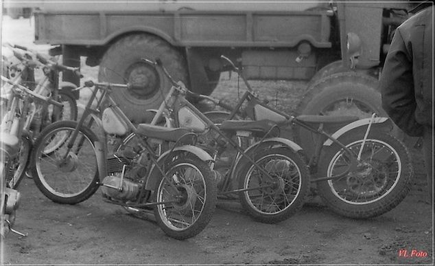 Motocykle Mińsk - toporne, proste w naprawie i tanie w utrzymaniu. Dobrze sprawdzały się w szkoleniu najmłodszych.