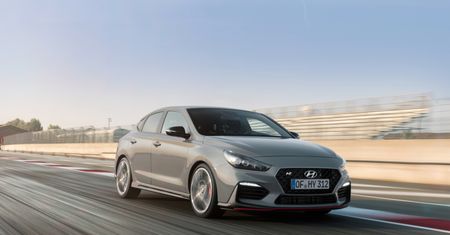 Hyundai i30 N Fastback tworzy nowy segment. Na razie jest jedynym hot fastbackiem