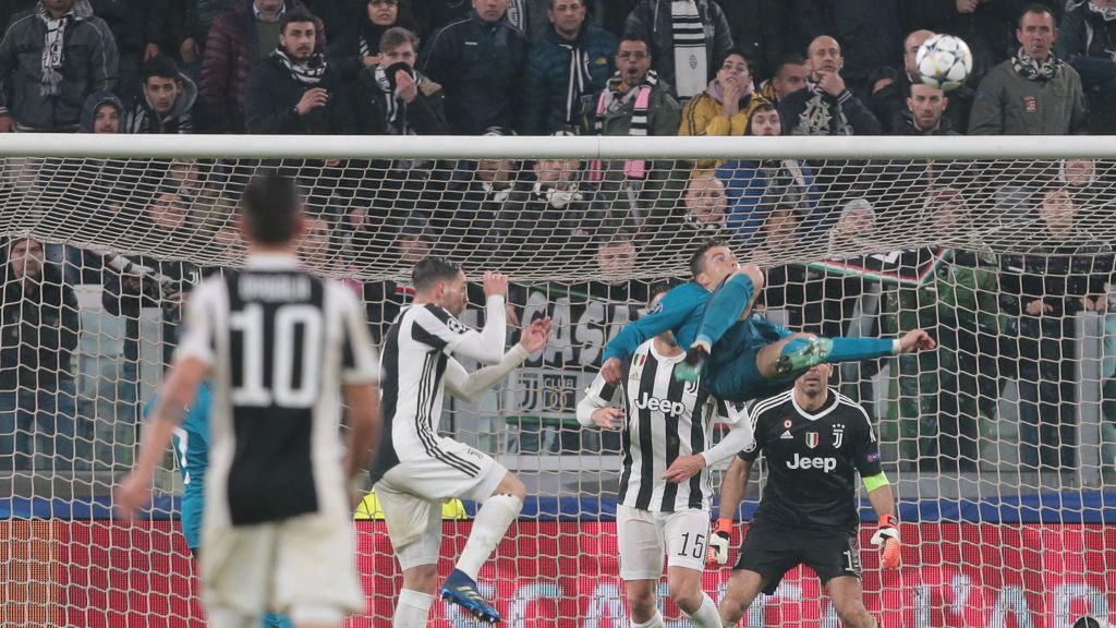 Getty Images / Na zdjęciu: Cristiano Ronaldo strzelający gola przewrotką z Juventusem