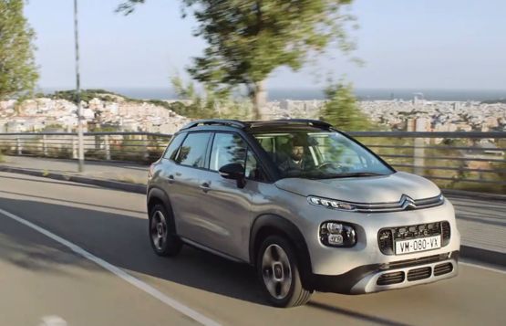 Ojciec wspiera pasje córki w reklamie Citroëna C3