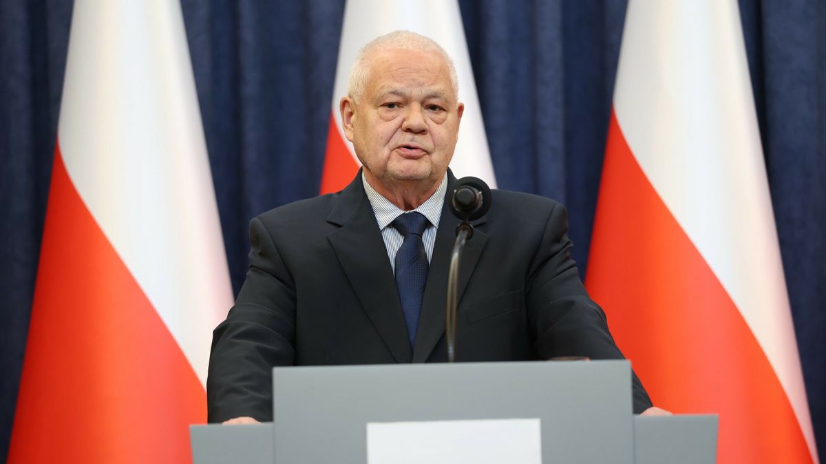 Zarobki Adama Glapińskiego. NBP opublikował dane