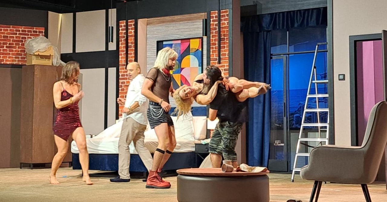 Gliwice: Ironiczny "Zimny prysznic" na scenie Teatru Miejskiego