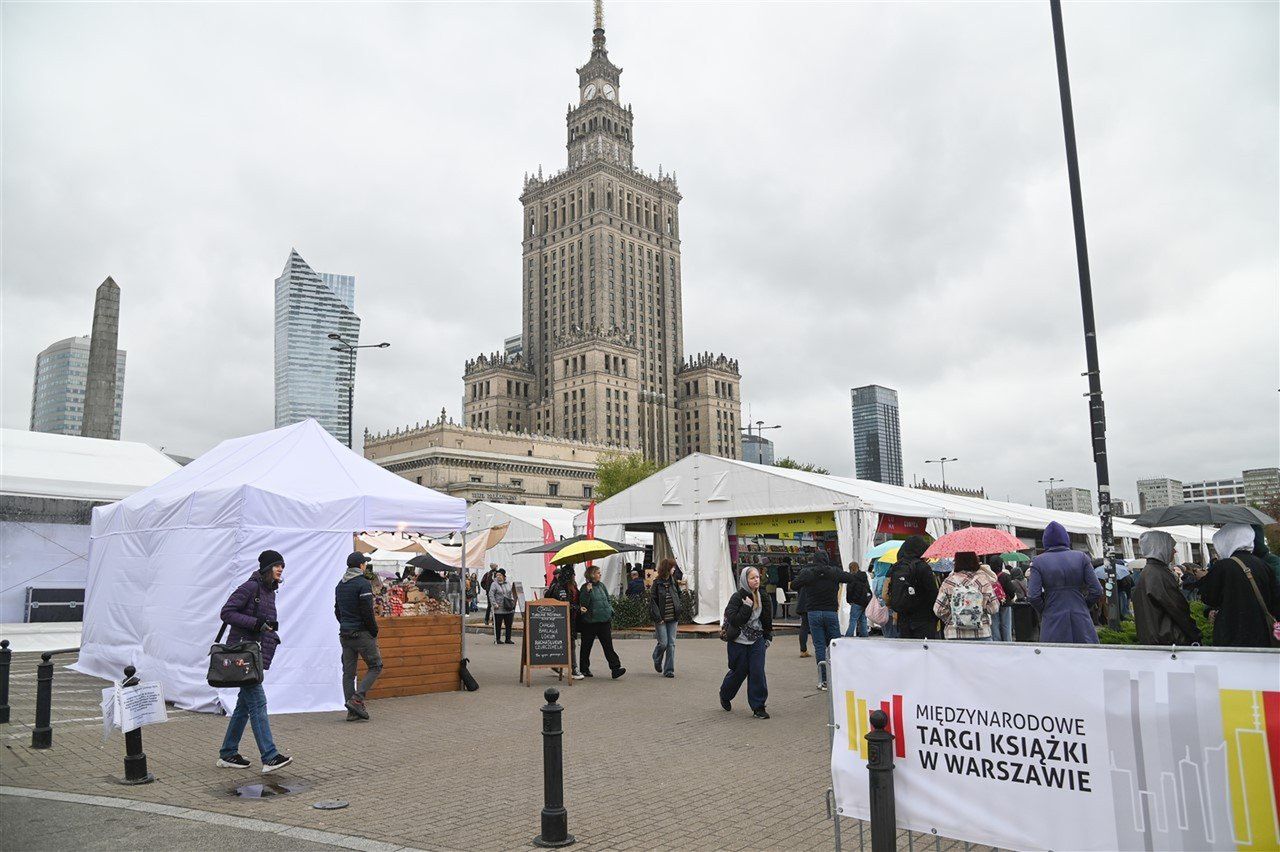 WARSZAWA, 16.05.25, PKIN, MIEDZYNARODOWE TARGI KSIAZKI , FOT. ALEKSY WITWICKI / POLSKA PRESS
