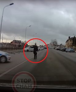 Nietypowa kontrola prędkości. Funkcjonariusz nie użył radaru