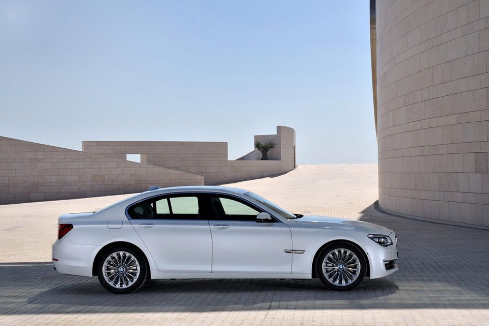 BMW serii 7 na rok 2013 - megagaleria niemieckiego okrętu flagowego 153