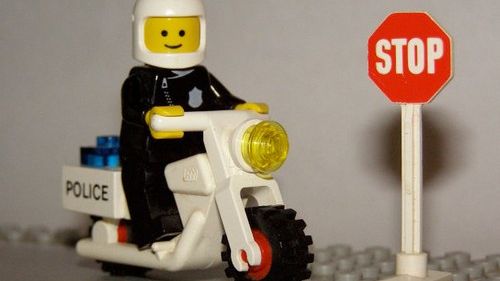 Gadasz przez komórkę w samochodzie? - to mandacik i punkty... 1