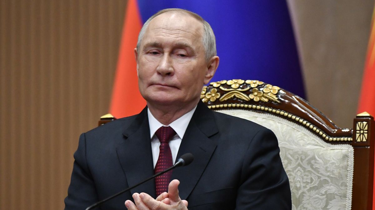 Putin z wizyt? w Kirgistanie
Russian President Vladimir Putin applauds during a signing ceremony with Kyrgyzstan's President Sadyr Japarov at the Administrative complex Yntymak-Manas Ordo, in Bishkek, Kyrgyzstan, on Wednesday, Nov. 26, 2025. (AP Photo/Vladimir Voronin)
Vladimir Voronin