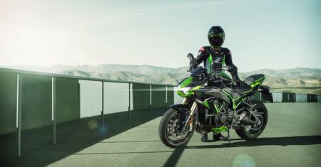 Do oferty Kawasaki dołączy Z H2 SE. To ma być król nakedów
