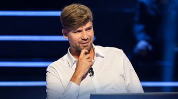 Odpadł z "Milionerów" na pierwszym pytaniu. Występował w "Harrym Potterze"