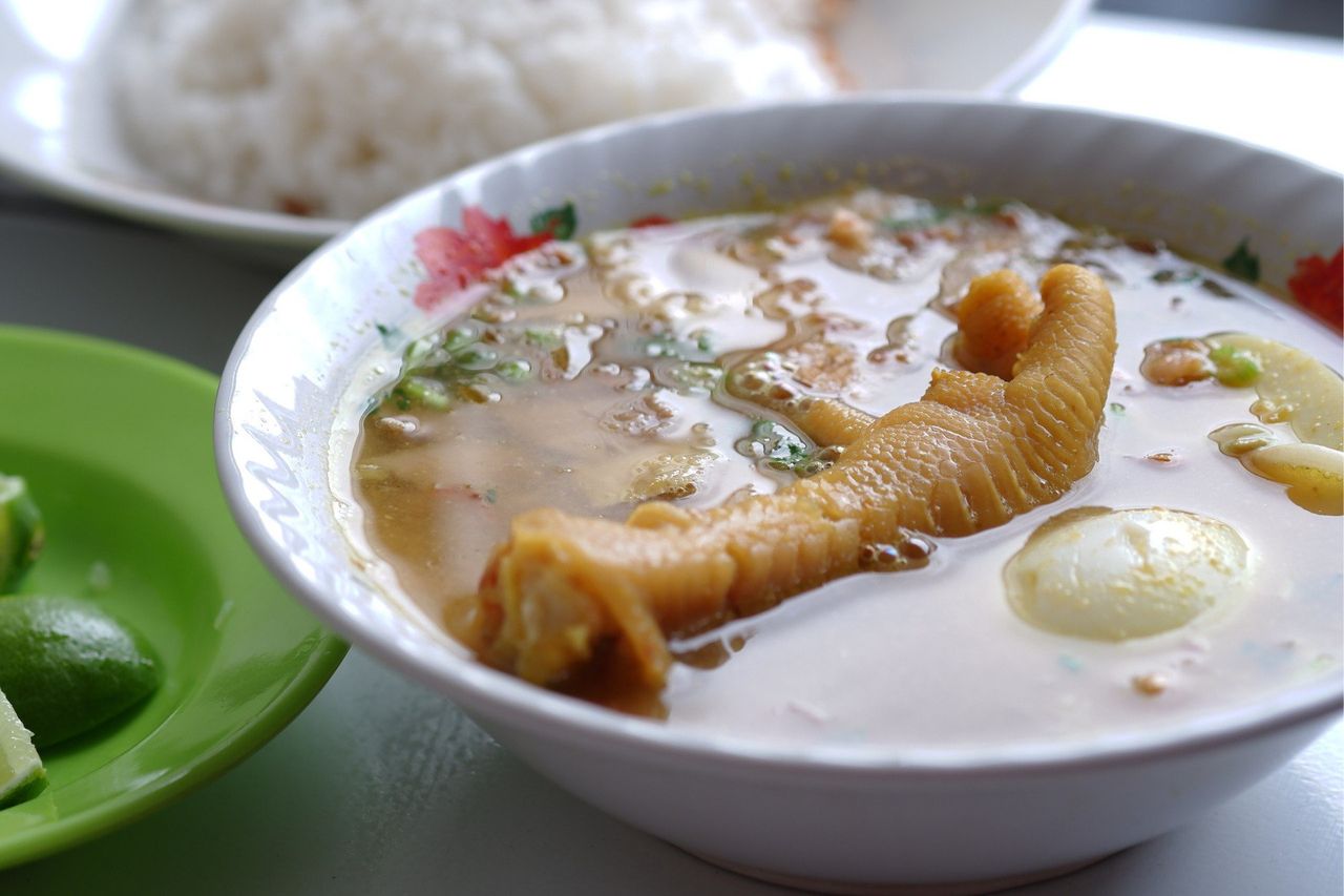 Jedz kurze łapki na kurze łapki! Odkryj 3 produkty do produkcji kolagenu