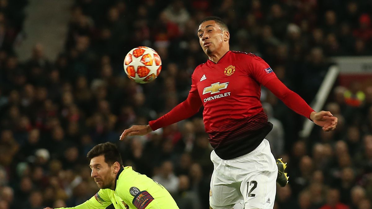 Getty Images / Tom Purslow / Na zdjęciu: Lionel Messi (z lewej) i Chris Smalling