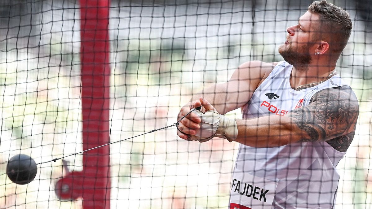 PAP / Leszek Szymański  / Na zdjęciu: Paweł Fajdek