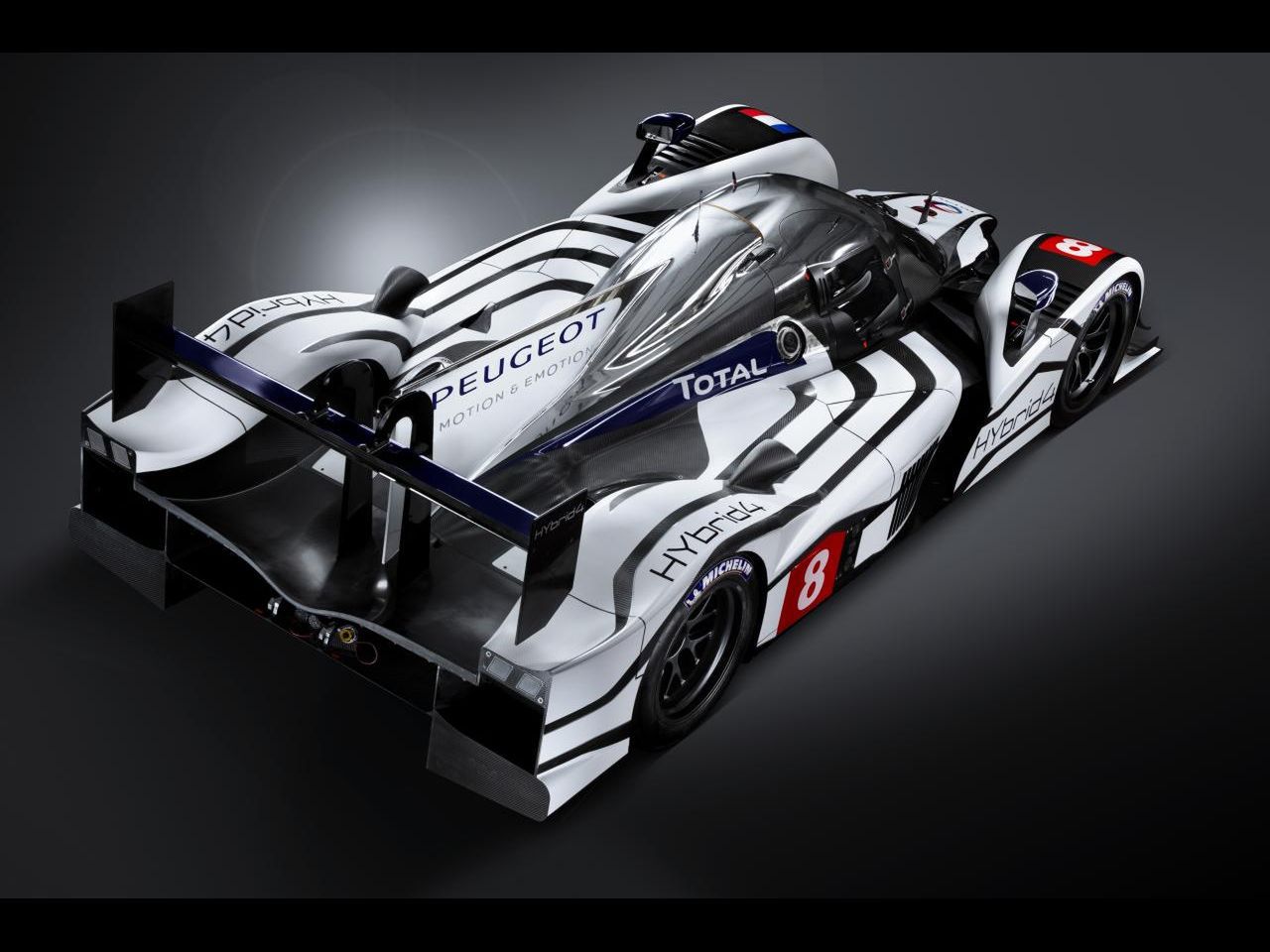 Peugeot 908 HYbrid4 fot.4