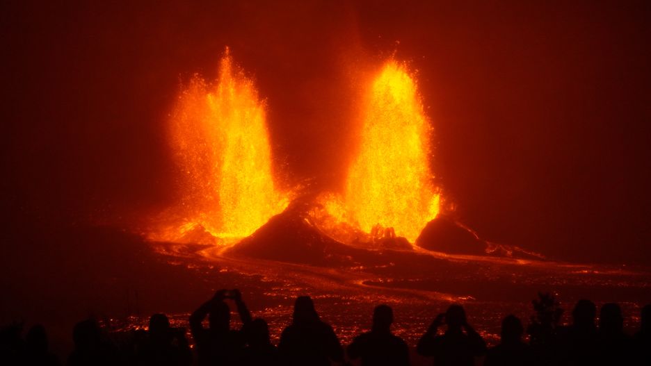 Wybuchy wulkanu Kīlauea obserwują tysiące ludzi