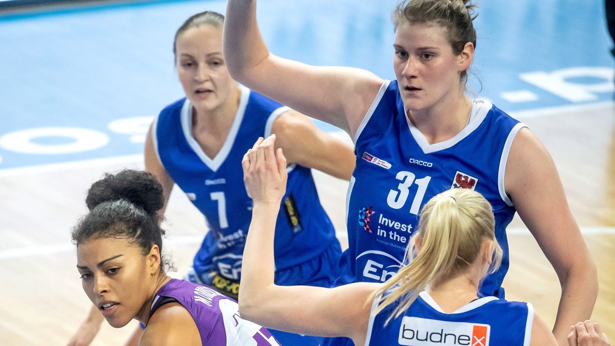 PAP / Tytus Żmijewski / Na zdjęciu: Ziomara Morrison (z piłką)