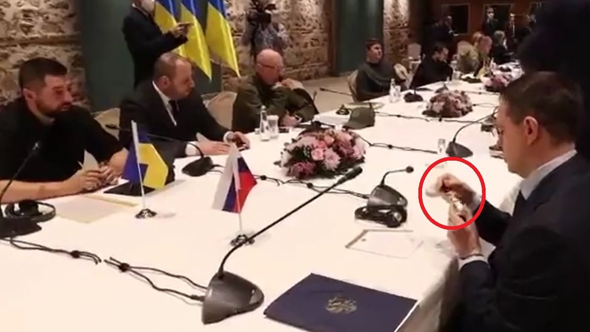 - Myślałem, że to wódka - powiedział członek rosyjskiej delegacji 