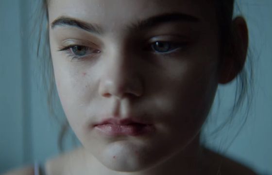 Dove w kampanii „Odwrócone Selfie” pokazuje, jak kłamią media społecznościowe