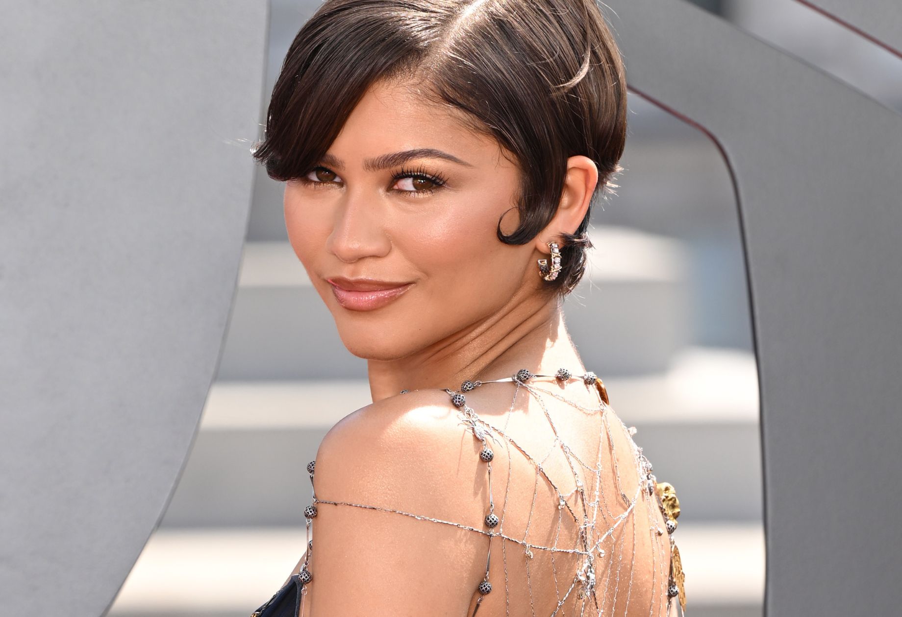Zendaya w archiwalnej sukni Galliano z 1997 r. na premierze Spider-Mana w Londynie