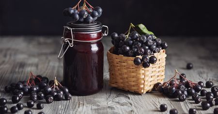 Aronia - właściwości, zastosowanie i przepisy na wykorzystanie jej w kuchni