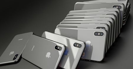 Czy warto kupić tegorocznego iPhone'a? Odpowiedź mamy poznać 12 września