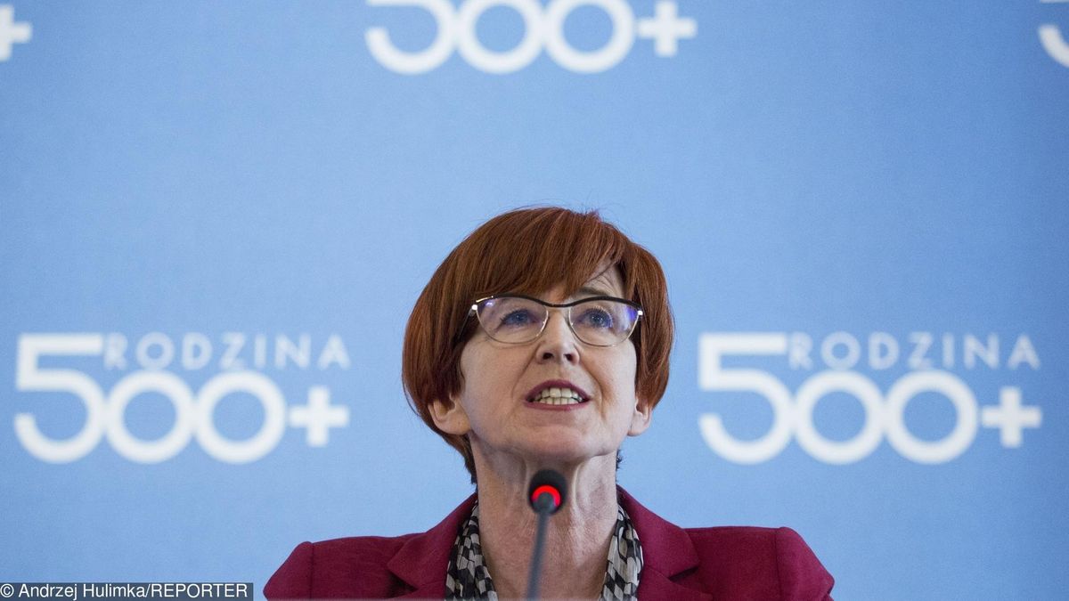 Minister Rodziny Elżbieta Rafalska jest twarzą programu "Rodzina 500+"