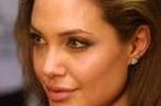 Angelina Jolie matką bratanków