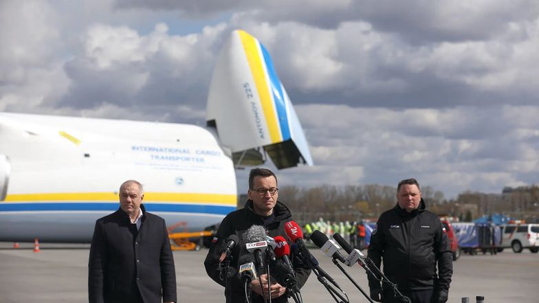 To premier Mateusz Morawiecki miał zlecić sprowadzenie maseczek za sprawą Antonowa An-225 Mrija.
