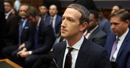 Mark Zuckerberg ma problemy. Wszystko przez ostatni wyciek Facebooka