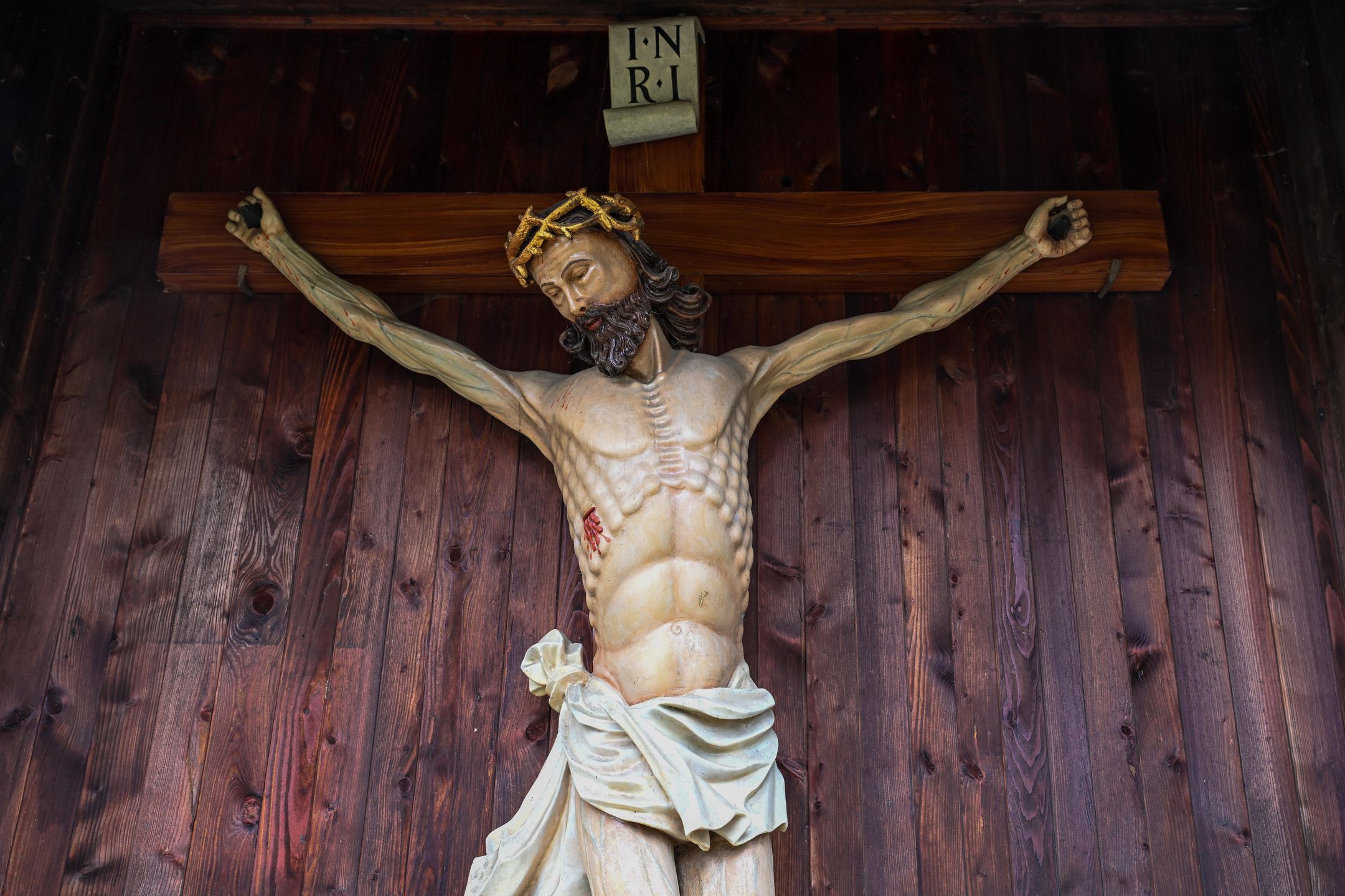 W Wielki Poniedziałek, Jezus odwiedził przyjaciół w Betanii