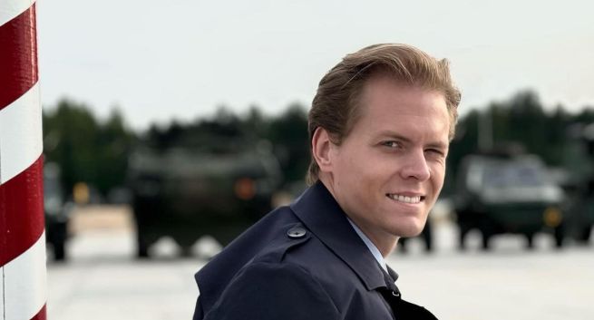 Dziennikarz odszedł z Polsat News po kilku miesiącach. Nowa reporterka w stacji