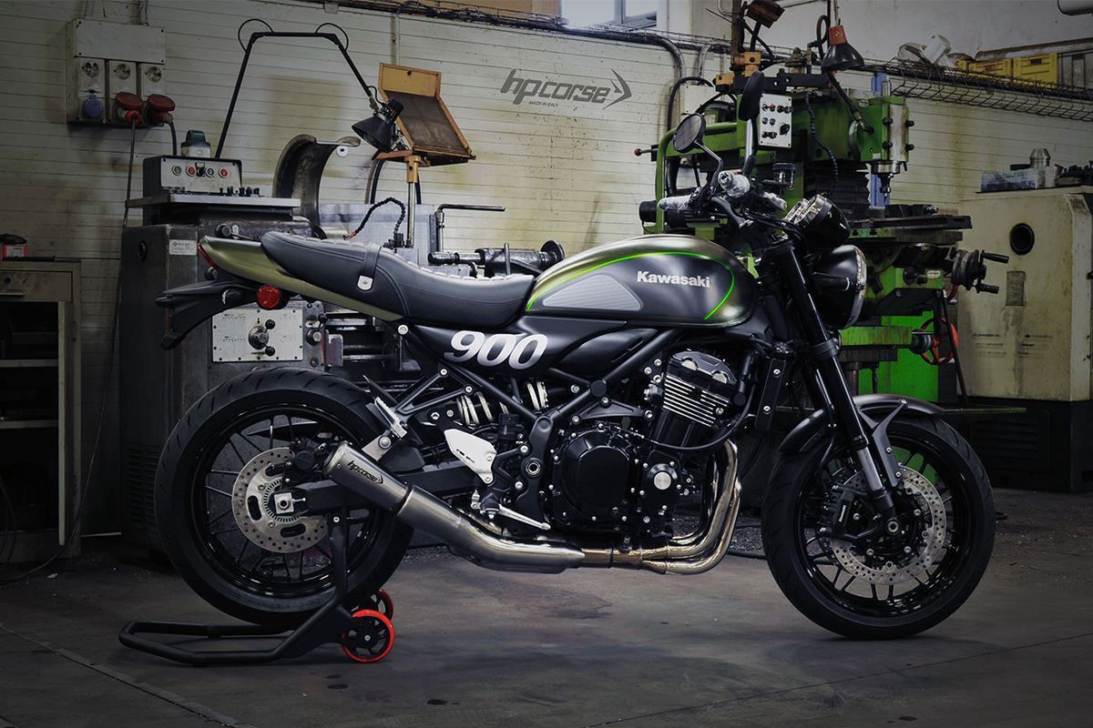 Kawasaki Z900RS z wydechem HP Corse