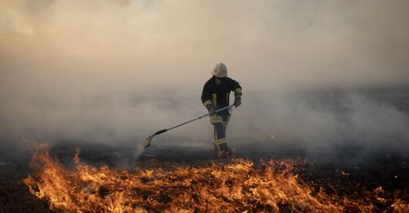 Biebrzański Park Narodowy płonie. Strażacy OSP oburzeni. "Pali się nasze podwórko, a my mamy się przyglądać"